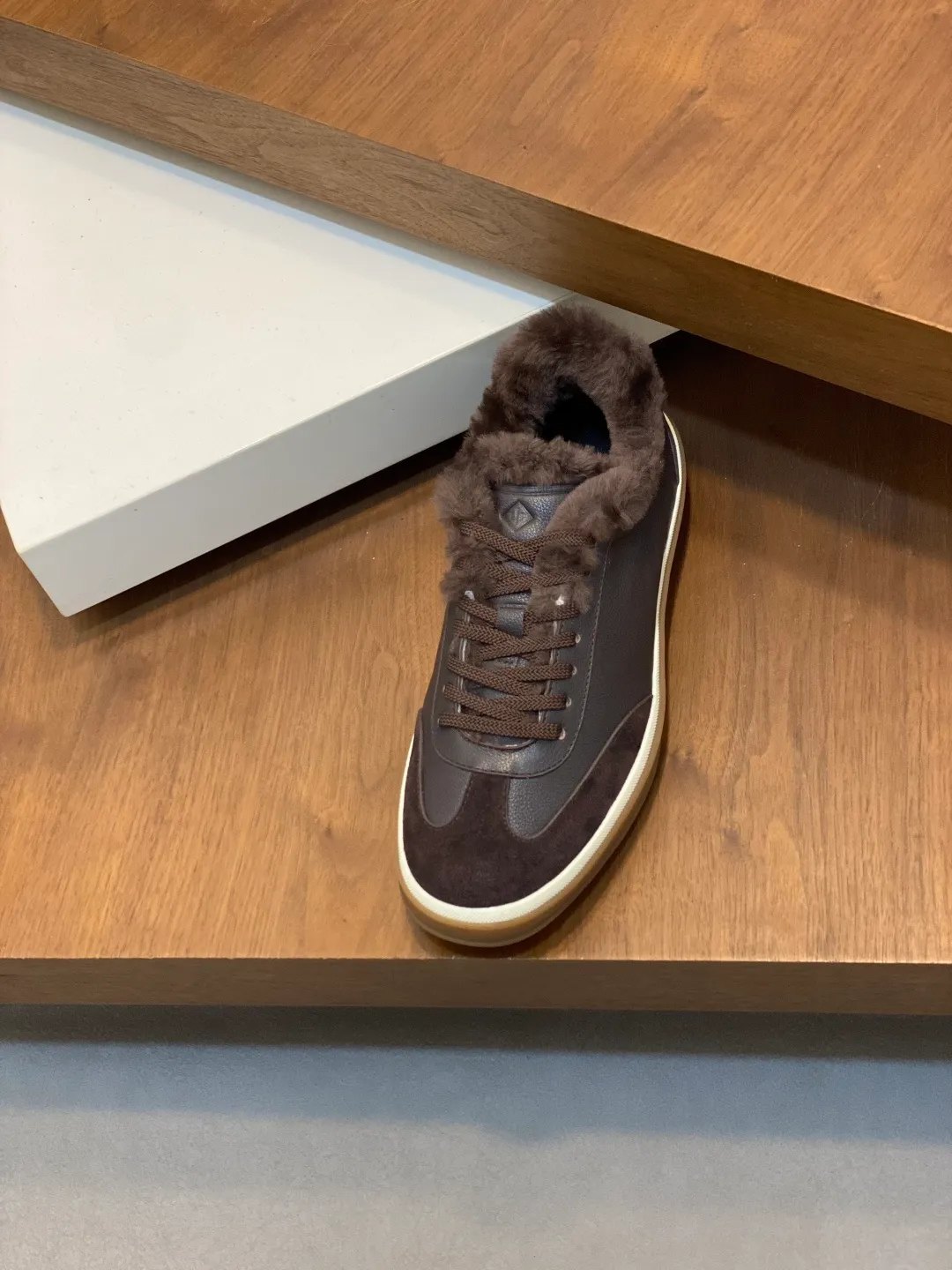 Men's men's shoes💰740 Loro Piana - Classic casual wool shoes, men's lace-up casual shoes and sneakers, high-quality lightweight and comfortable fabrics, suitable for outdoor leisure, the color scheme is young and energetic, great with sportswear or casual suits! Code number: 39-44 (45, 46, can be customized)
